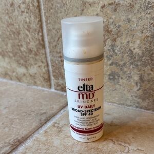 EltaMD Tinted UV Daily Broad-Spectrum SPF 40